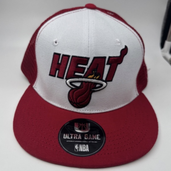 NWT Ultra Game NBA Basketball Miami Heat Logo Snapback Hat Cap Red White - Picture 1 of 5